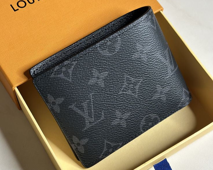 Louis Vuitton Men Leather Wallets